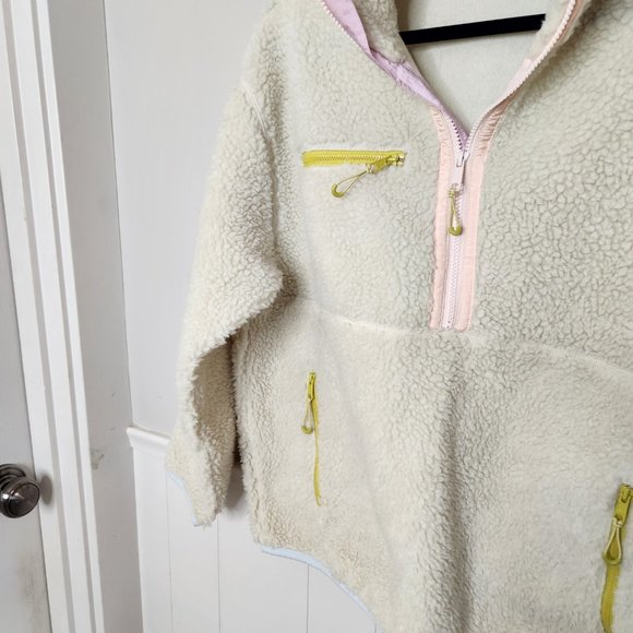 LEVIS Monty Sherpa Pullover Sweatshirt - Picture 3 of 7